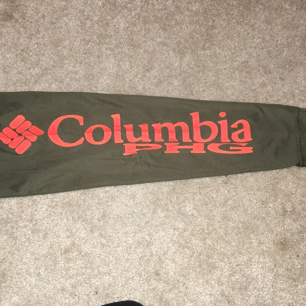 Columbia sun protection shirt